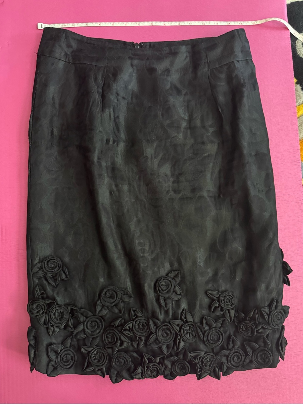 Carmen Marc Valvo Black Floral Appliqué Pencil Skirt